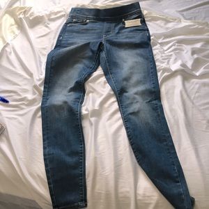 LEVI JEANS